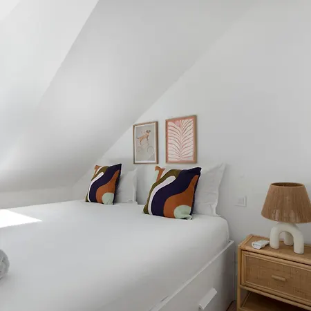 Avenida Boutique Apartment