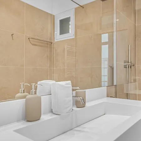 Avenida Boutique Apartment